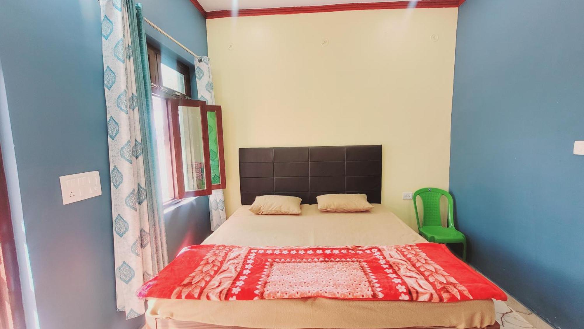Mahi Restaurant & Guest House المورا المظهر الخارجي الصورة